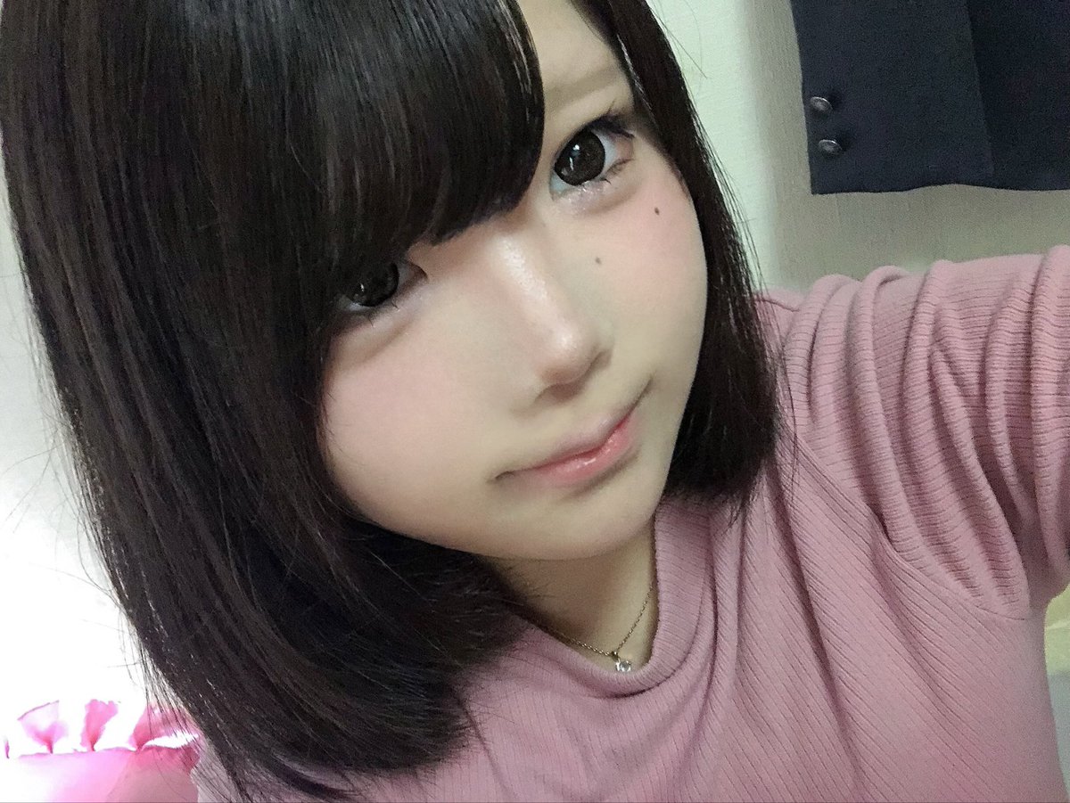 puniyaka's tweet photo. 彼女から送られてきた自撮りすぎる https://t.co/e4aQN21WGO