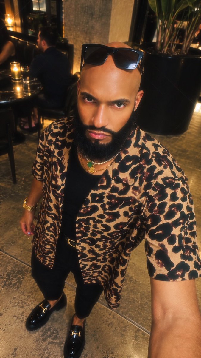 devxsaint's tweet photo. Baby vamos, we’ll fly away https://t.co/mTtyRWGda1