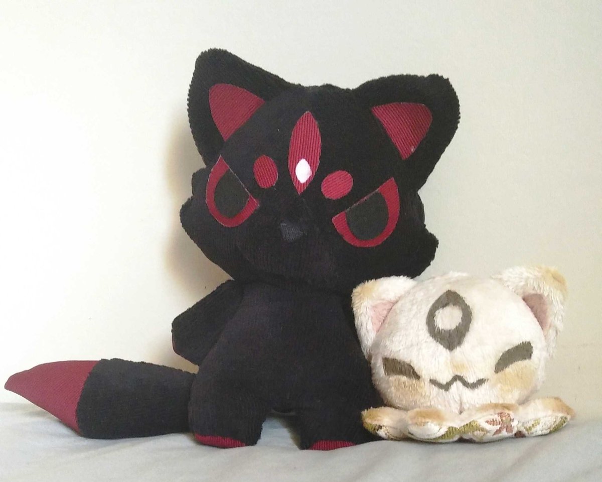 _Botenn's tweet photo. Here a better picture of my Asutai plushies 😆
If anyone is interested in the patterns, I might digitize them and make them available for free on my Vgen 🖤
.
#修帝 #陰陽師 #帝释天 https://t.co/102gWvOIcz