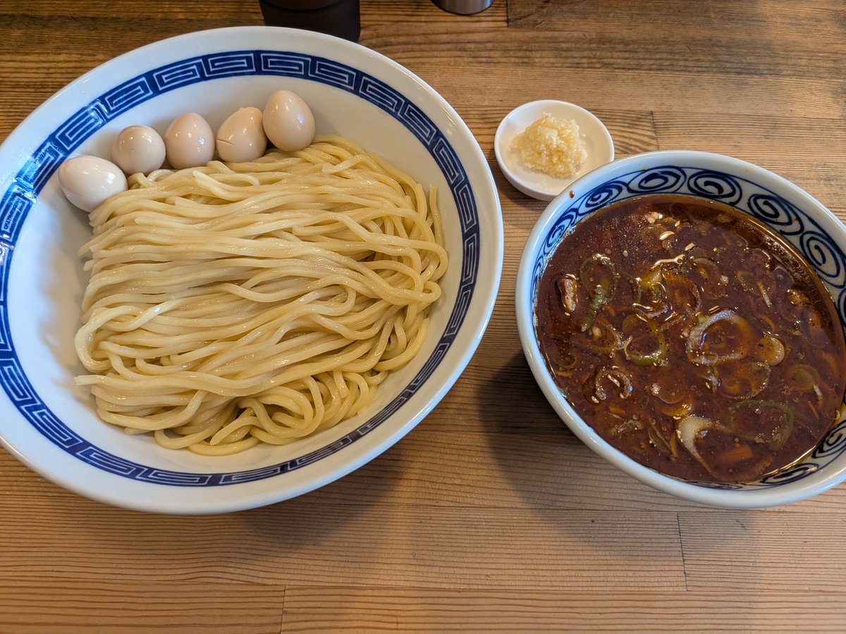 UNAGI_g's tweet photo. 麺屋奏
ブラックつけ麺+うずら

最近これをチョイスすることが多い、シャバ系のつけ麺食べれるのが近くにないからかな
しょっぱくて辛くて美味しい
麺も太すぎずでこのつけ汁に合ってる
春夏限定だからそろそろ終わりなのかな😭

#ラーメン 
#つけ麺 
#麺屋奏
#宮城ラーメン https://t.co/aefa8ZaLgE