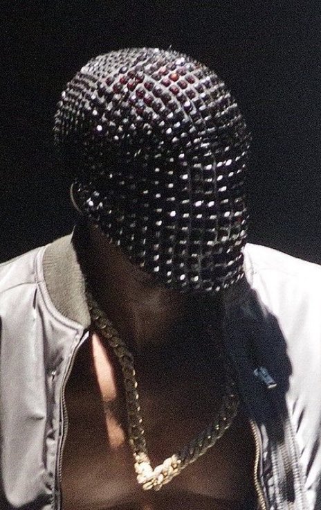 YZYFRANCE1's tweet photo. YE JUST BROUGHT THE YEEZUS ERA BACK

He debuted a brand-new mask reminiscent of his iconic Yeezus Tour look during Chris Brown’s concert 🔥 https://t.co/BspSTSUBY5