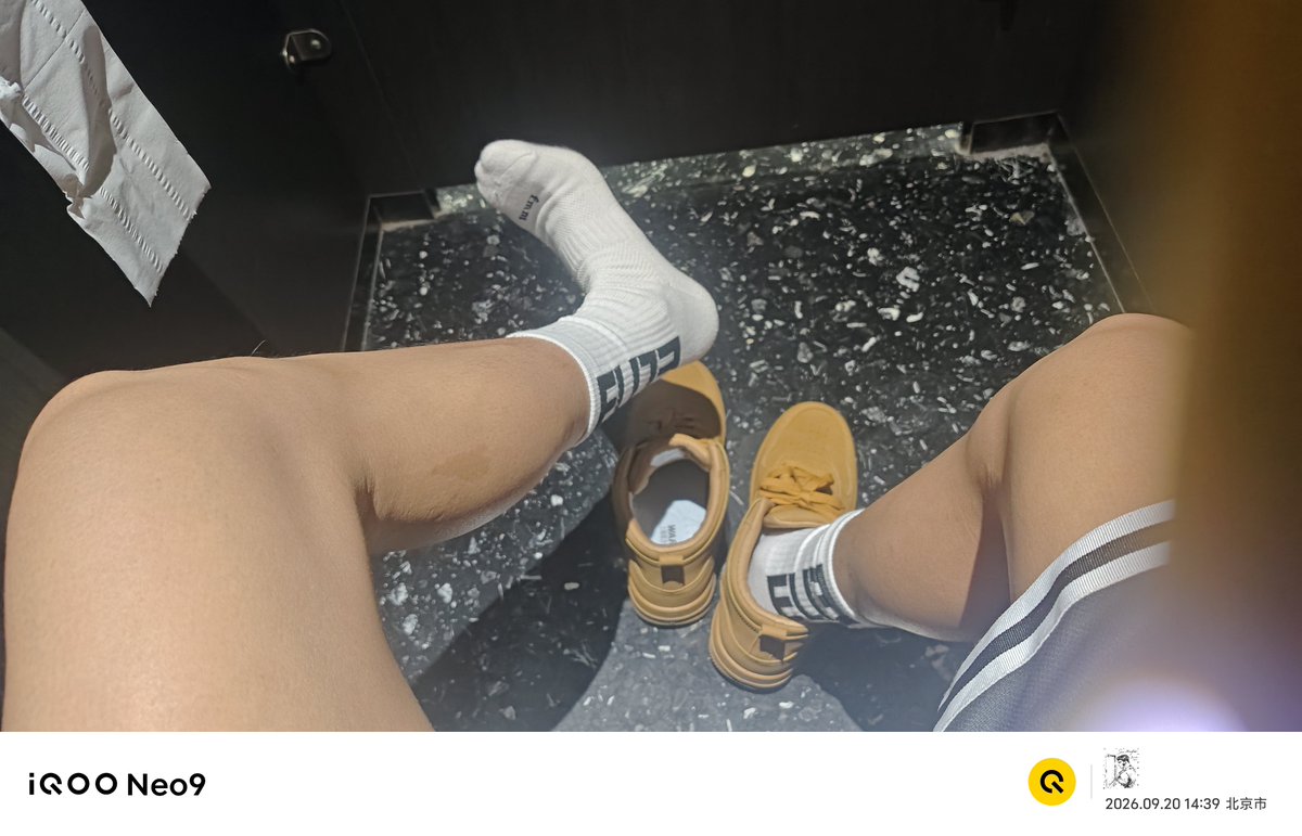 SZHAGB's tweet photo. 我我没有什么话想说的，毕竟之前的话都在另一个账号上已经说过了，所以我又重新说一遍，大家看看就得了 https://t.co/4VJnoAtXtx