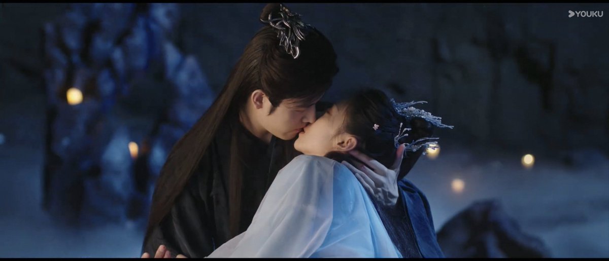 Mire_PC's tweet photo. "Sima Jiao, my heart is racing [...] or if it's because you are taking my breath away right now." 🩵🖤  

#WhenDestinyBringstheDemon #献鱼 #SimaJiao #ChenFeiYu #LiaoTingYan #WangYingLu https://t.co/XRlVJNEyPe
