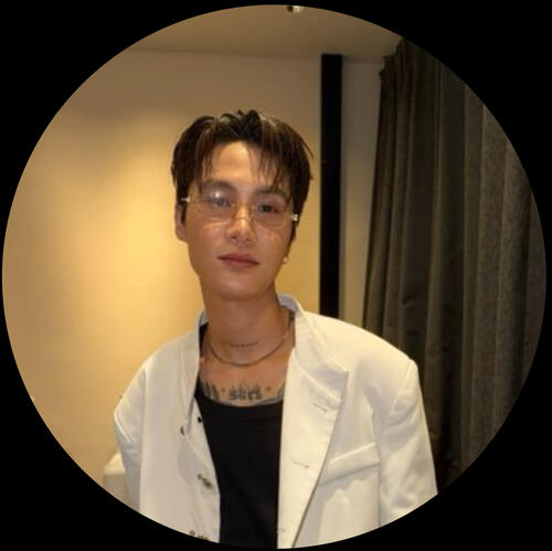 livedoornews's tweet photo. 【X更新】『VIVANT』チョッキー役・OHM、激しい洪水のタイで現状報告 「シンチャ～ン！」絶叫
https://t.co/iEIcOkE5be

OHMは「今タイは激しい洪水で大変ですね。みなさんもどうか気をつけてくださいね」とタイ語でポスト。足のすねまで泥水が漬かった動画では「シンチャ～ン！」と絶叫した。 https://t.co/8YhkSuTcrf