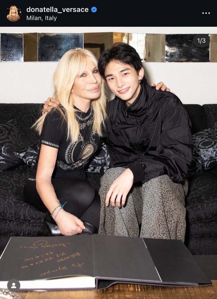 skg_gg's tweet photo. @AboutMusicYT “Forever Versace Prince” by Donatella https://t.co/Va2j25beJ2