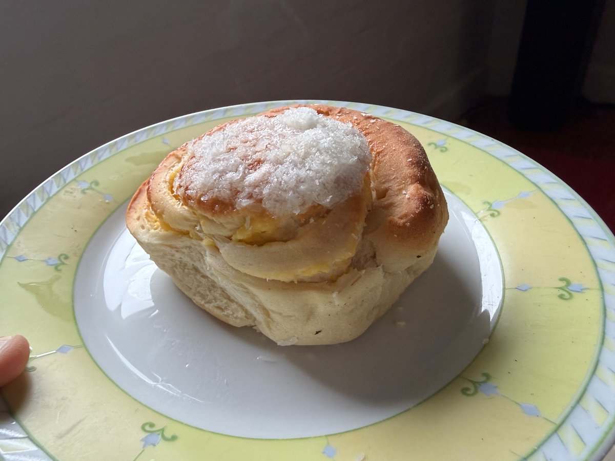 StephPenny1's tweet photo. Mini cinnamon scroll. The flavour was by no means mini! #SaturdaySelfCare https://t.co/qdFh0LYIVc