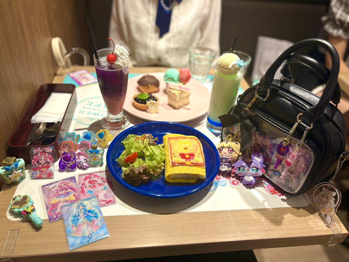 Momo152868's tweet photo. タワレコカフェ最高だった💕 https://t.co/9HFlk8S2Gc