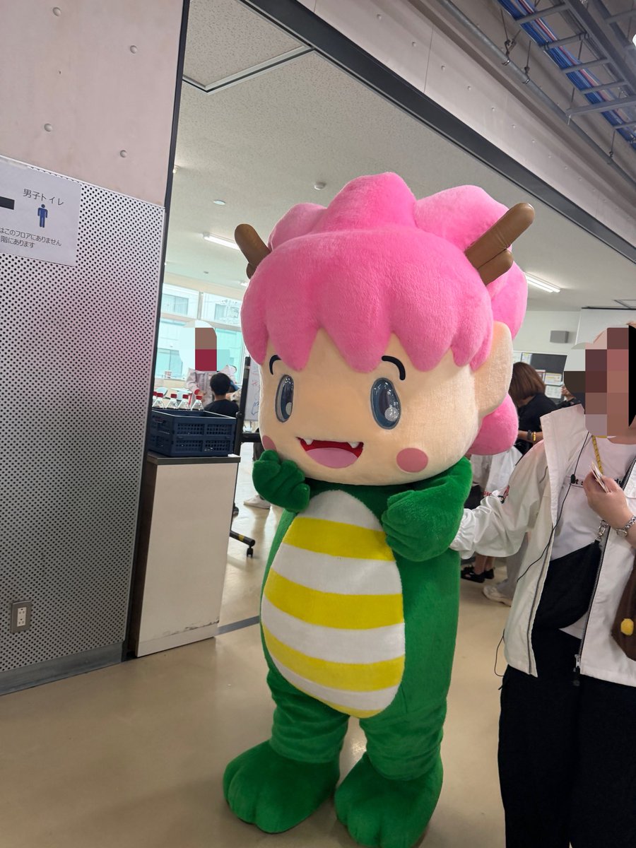 SennaS2k's tweet photo. ホンダ学園の学園祭
EK9ばりうるさかったw https://t.co/NTtiUhmfyK