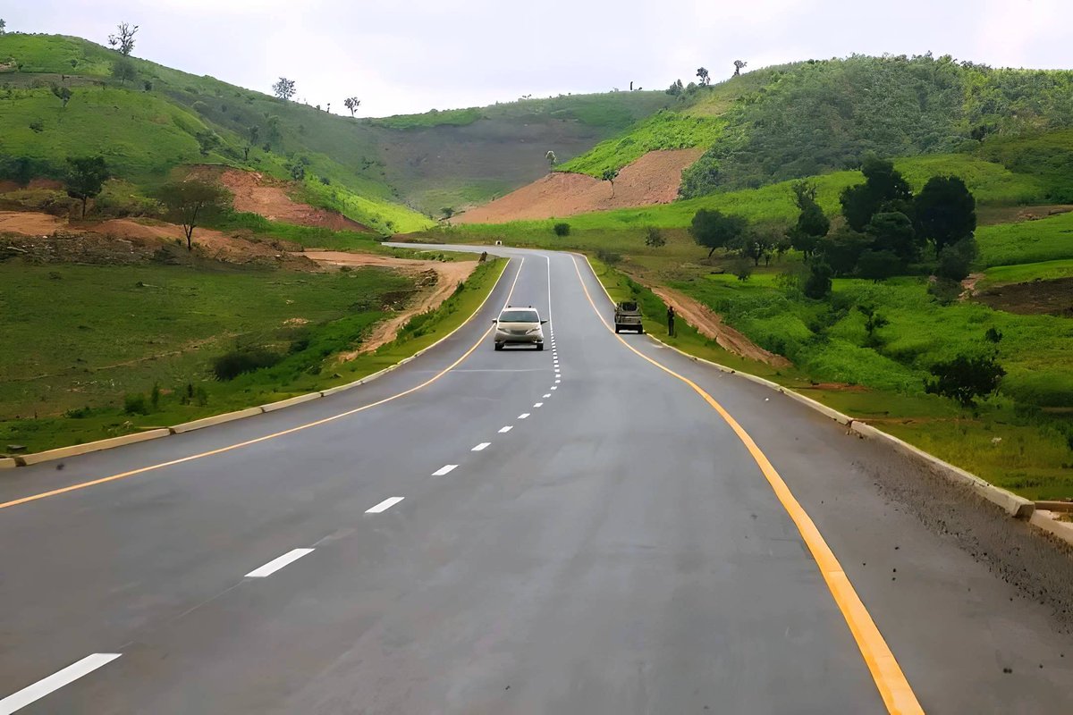 NaijaAesthetics's tweet photo. 📍The newly constructed Apo-Karshi road in Abuja. https://t.co/WANleBQhzT