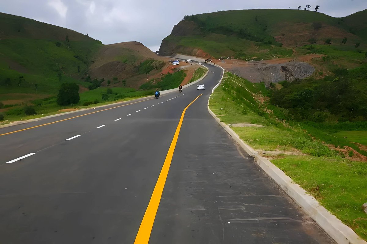 NaijaAesthetics's tweet photo. 📍The newly constructed Apo-Karshi road in Abuja. https://t.co/WANleBQhzT