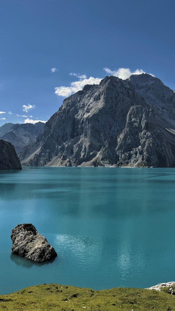 onllycutestuff's tweet photo. Sayram lake, China https://t.co/MxFRSjHHcN