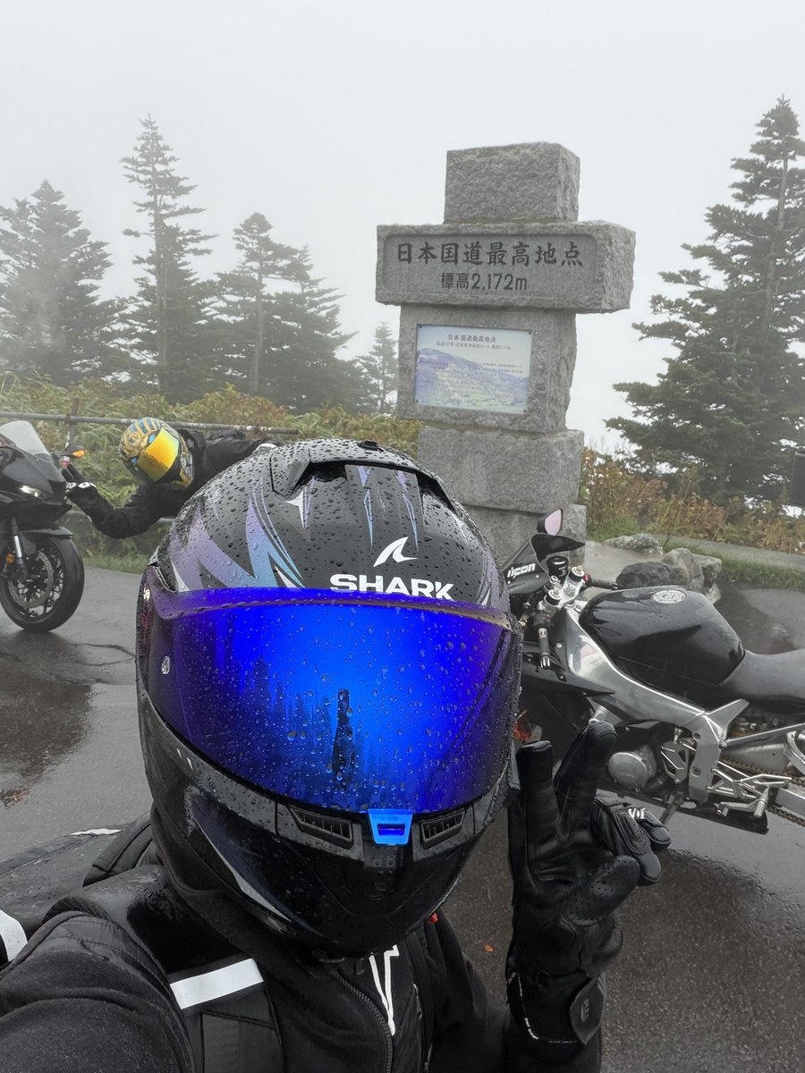 UVA_viv's tweet photo. 命の危機を感じました。
#CBR1000RRR #r1 #CBR1000RR https://t.co/WWtgQGArbM