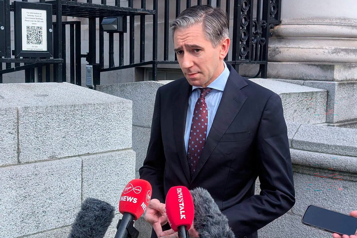 JamesDonnellySF's tweet photo. Simon Harris along with Micheál Martin and Fine Gael and Fianna Fáil have leaked more info about the Budget this morning!

Wait for this folks…

They’re going to give pensioners an EXTRA €7.50!

Isn’t that class?

Now our grandparents can afford a Happy Meal in McDonalds!

IF they’re a council tenant, the council will just up their rent by a fiver and they’ll have €2.50 left of the increase!

But remember - the CEO of the ESB Paddy Hayes received a 29% pay increase of €91,917, raising his annual salary from €318,083 to €410,000!!!

Wake up folks! We need this government out NOW.