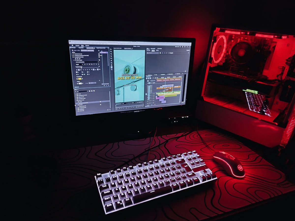 dizlikee's tweet photo. Ja to simplesmente a três dias editando um video de 30 segundos... Oq ta acontecendo comigooo https://t.co/suXNpAAmz1