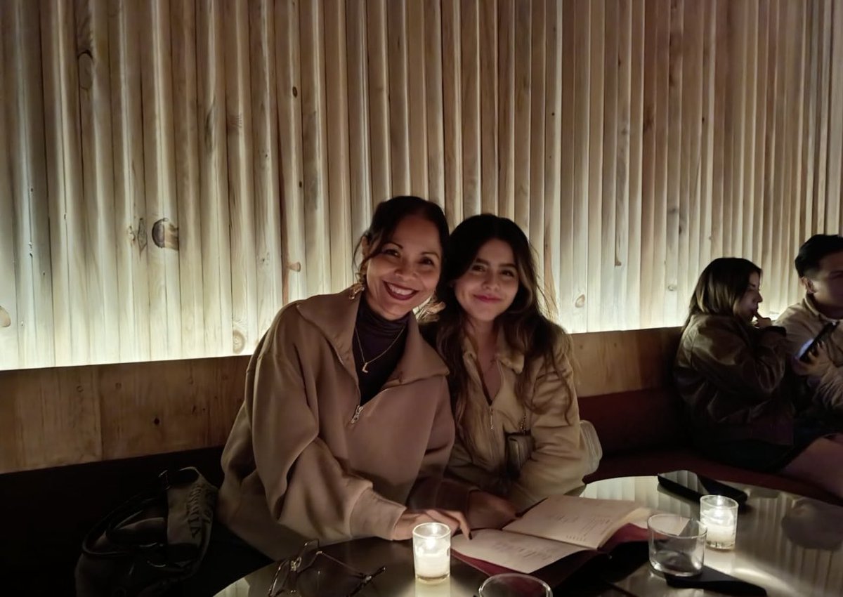 liibemj's tweet photo. con la momi https://t.co/bD3lpRjFtK