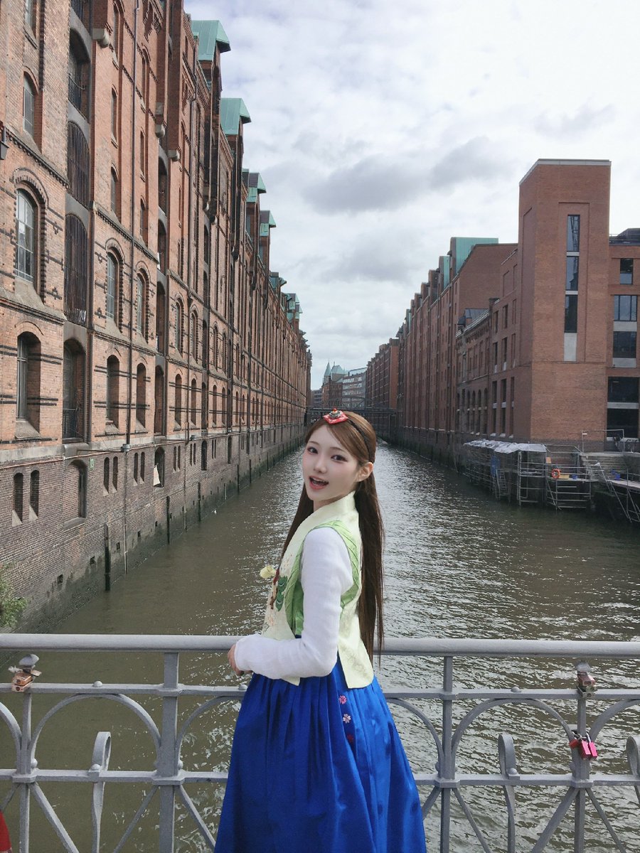 ji3030ji's tweet photo. Aw she so cutiee https://t.co/746hATaGdz