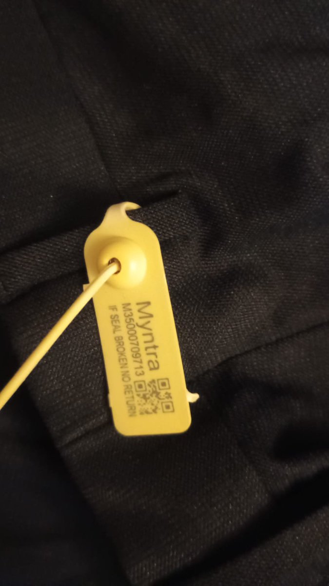 GhoshalDa's tweet photo. @MyntraSupport @myntra That's a scam I can say.  @MyntraSupport @myntra #ConsumerRight https://t.co/hRm1rqJ15R