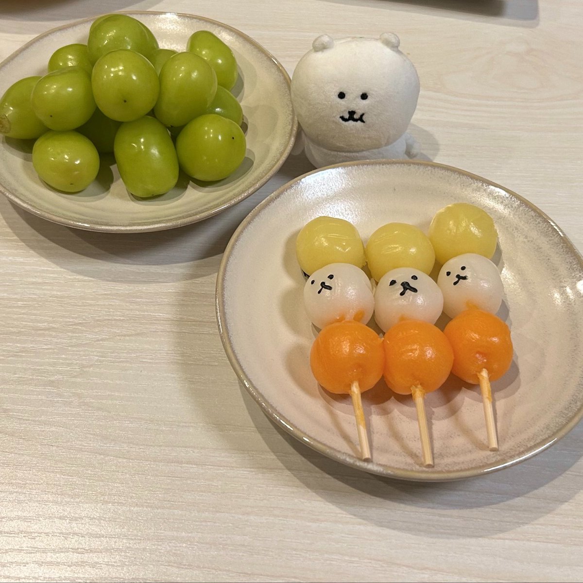 sabakuma9's tweet photo. くまとお月見 https://t.co/3GZNe7ALN8