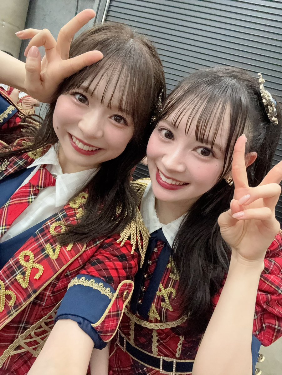 Kuranoo_Narumi_'s tweet photo. お昼は新曲「好きish」コン🎤💞

ユニットスタートの公演☺️
楽しくて最高の時間でしたっ！！！

「好きish」のコールが大きくて…
とっても嬉しかったです！
ありがとうございました！！
#AKB48 
#AKBが好きish
#AKBサンコンコン https://t.co/wthoSvaI0g