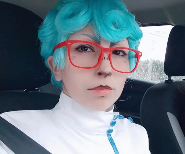 rinponpon's tweet photo. Ghiaccio cosplay done way back in 2019, but I still love it! 🧊 #Jjba #ventoaureo https://t.co/oODjlbITe0