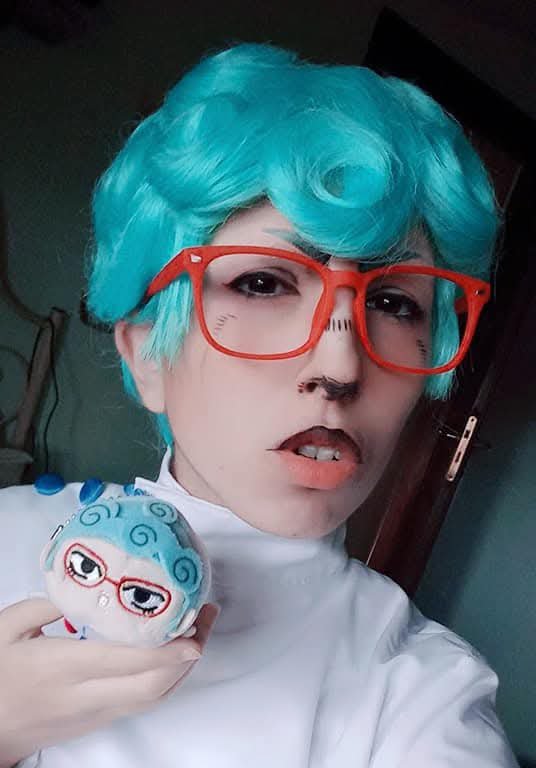 rinponpon's tweet photo. Ghiaccio cosplay done way back in 2019, but I still love it! 🧊 #Jjba #ventoaureo https://t.co/oODjlbITe0