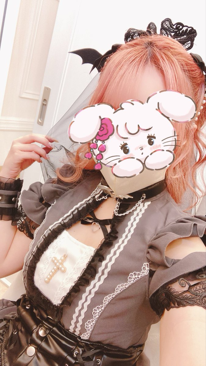 guutara_sbu's tweet photo. 3部バンパイア衣装ー！
お待ちしております( ˶ｰ̀֊ｰ́˶) https://t.co/wzuAGaGAuX