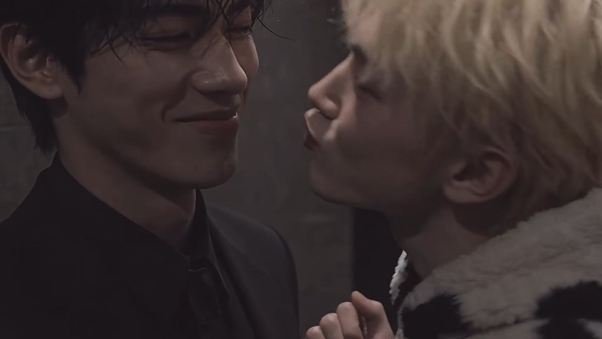badkami1's tweet photo. 술주정으로 남자 꼬시기2 
근데 앞으론 딴남자 앞에선 먹지 않기로 해요...
#aibl #나쁜친구 #badfriend https://t.co/fCapXpRlMT