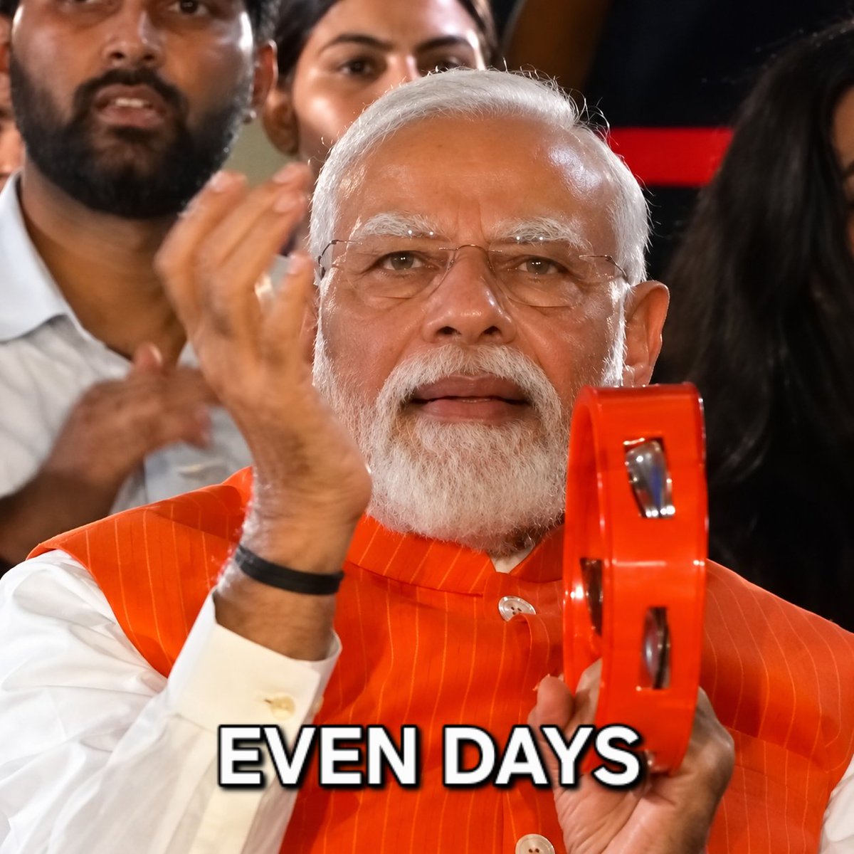 wrendomx's tweet photo. Bhim ki pooja bhi karta hoon,
Bhim ka paath bhi karta hoon;

Kahin election naa haar jaun,
Isiliye Hindu bhi ban jaata hoon. https://t.co/Wvsn45AVIk