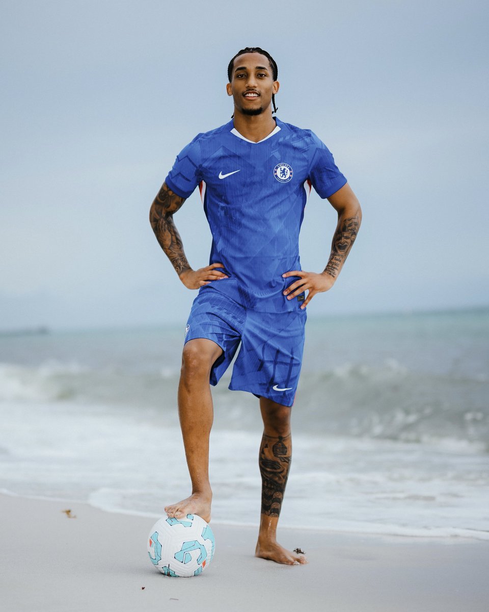 Callu_Jasho70's tweet photo. Joao turns 25 today! 🎂💙 #AVFC https://t.co/GJFkPiNiVd