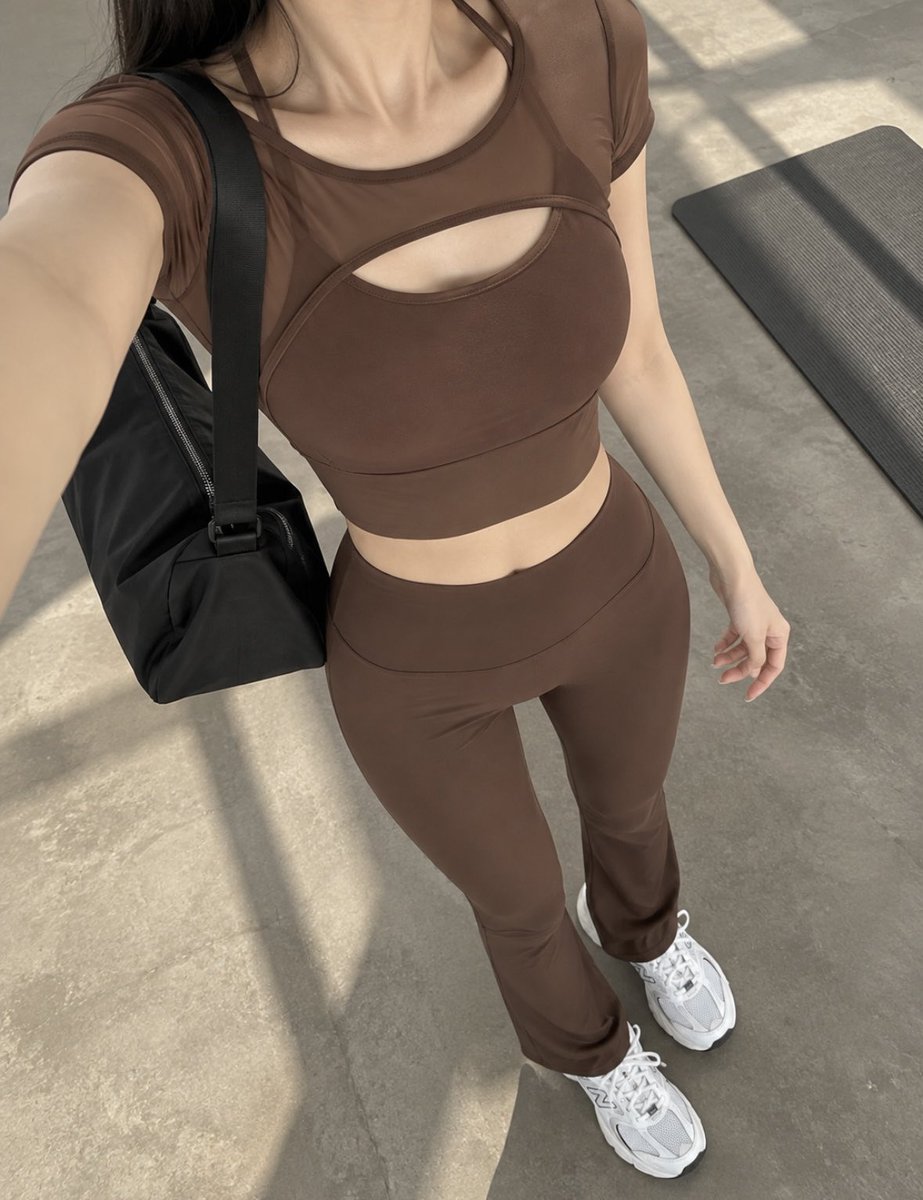 JournalyOutfit's tweet photo. yang bikin malas olahraga kadang bukan olahraganya… tapi pilih bajunya😩

nih koleksi baju pilates atau olahraga yang cakep ga bikin bingung‼️👇 https://t.co/fzhONXma6T