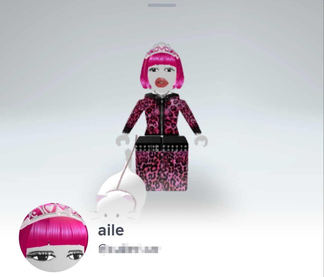 slhuraka's tweet photo. @roblox_fess me maw ikutan sendelnim ___^  WML, thanks before <3 ! https://t.co/FpXXEdQHlI