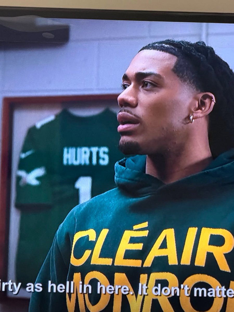 Trill_cuz's tweet photo. Jalen Hurts Jersey in A Different World🦅🦅🦅 #flyeaglesfly https://t.co/kDJRlaibuX
