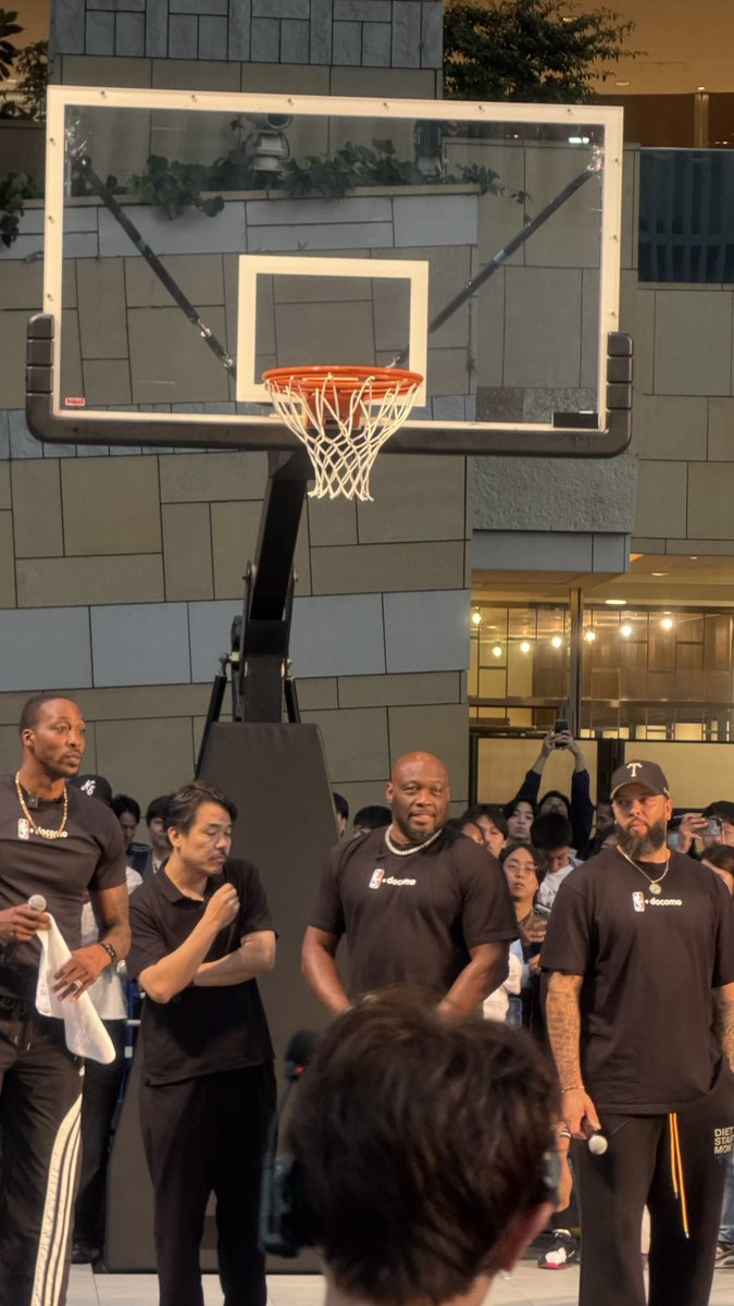Catherine2kk's tweet photo. Sacramento Legend
#2 Mitch Richmond👑

#NBA https://t.co/TMPzZuXuGm