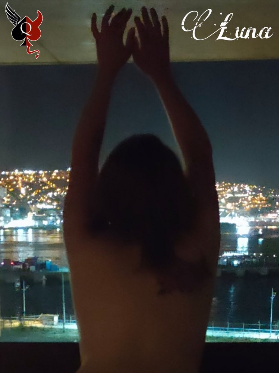 lunatikachilena's tweet photo. soy casada con ganas de s3x 🤘🏻
#nopor
#pantaletas
#ordeñadora
#mom
#entrada
#bisex
#pisar
#polvito https://t.co/9iebFhjKj0
