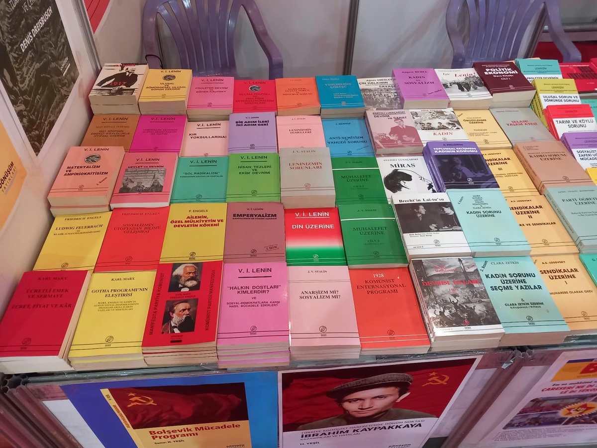 interyayinlari's tweet photo. 10. Diyarbakır Kitap Fuarı, Mezopotamya Uluslararası Fuar ve Kongre Merkezinde bugün başladı.
Salon 2, 207 Nolu stanttayız. 

"Dünyayı yorumlamak ve değiştirmek için" okurlarımızı, dostlarımızı, yoldaşlarımızı standımıza bekliyoruz.

#diyarbakırkitapfuarı https://t.co/P7waXx1qeH