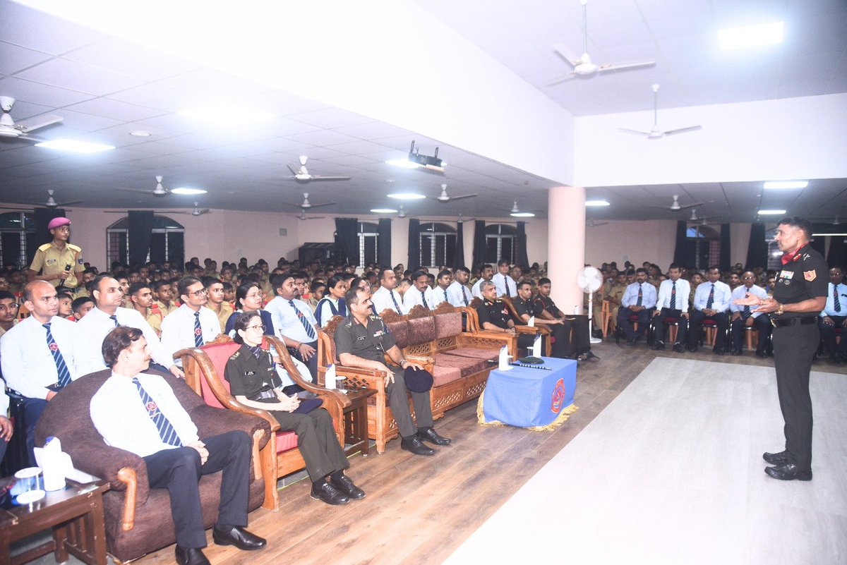 ssnalanda's tweet photo. Maj Gen Jitendra Singh, VSM, GOC Bihar &amp; Jharkhand Sub Area &amp; Chairman, LBA, visited Sainik School Nalanda on 23 Sep and chaired the 26th LBA Meeting, reviewing the school’s progress and inspiring cadets towards excellence, leadership and career in Armed Forces. https://t.co/r2igN8cdSe