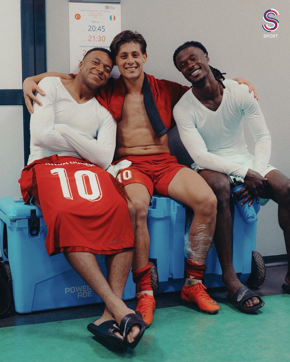 ssporttr's tweet photo. Arda Güler, milli maç sonrası takım arkadaşları Mbappe ve Camavinga ile birlikte! 🤩🫂 https://t.co/DxHTNxCe0T