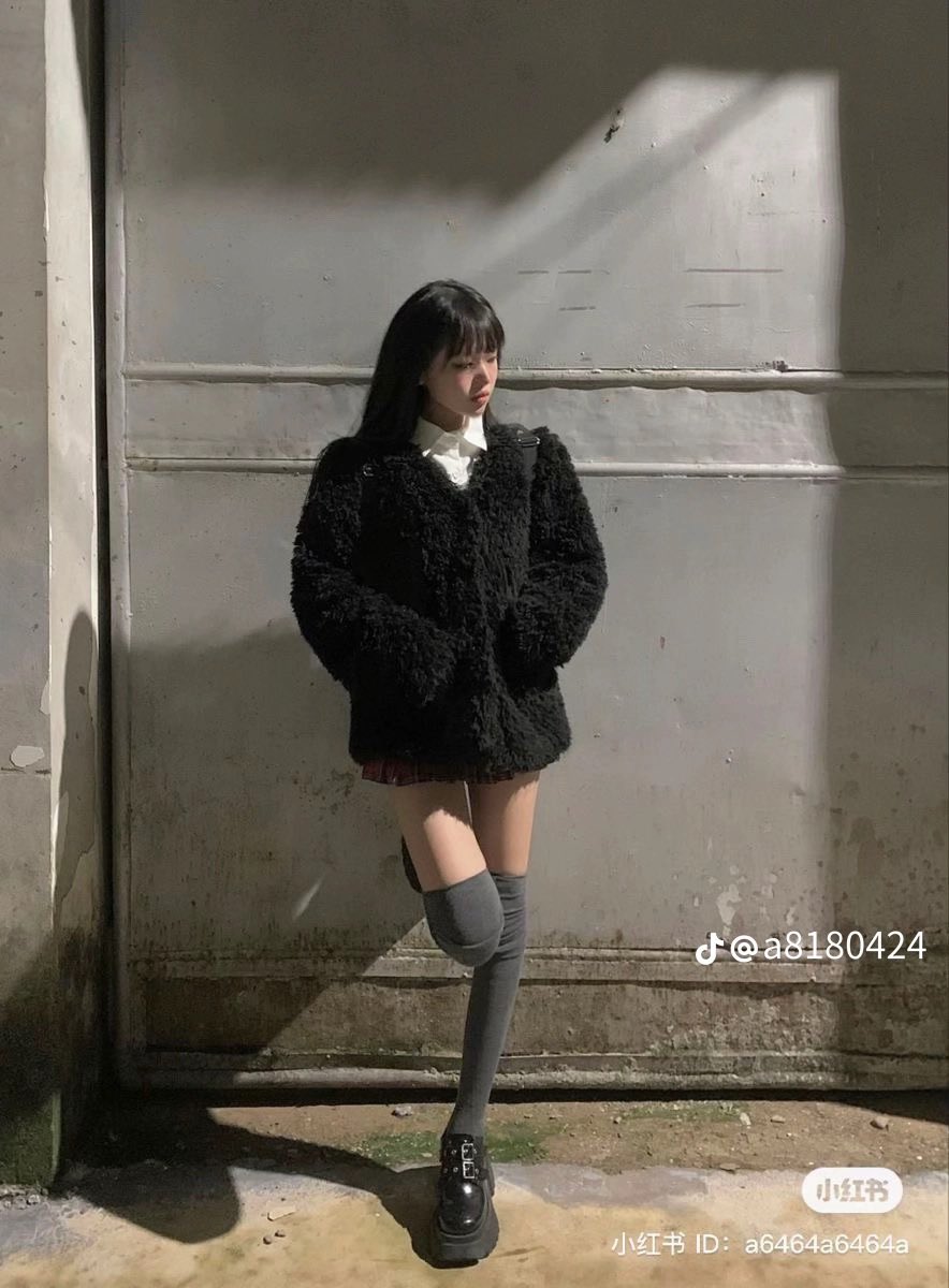 sui____daily's tweet photo. 秋冬のグレータイツコーデさすがに可愛すぎん…？
一気に上品かつオシャレな雰囲気出る🩶 https://t.co/3XLhs2aNUN