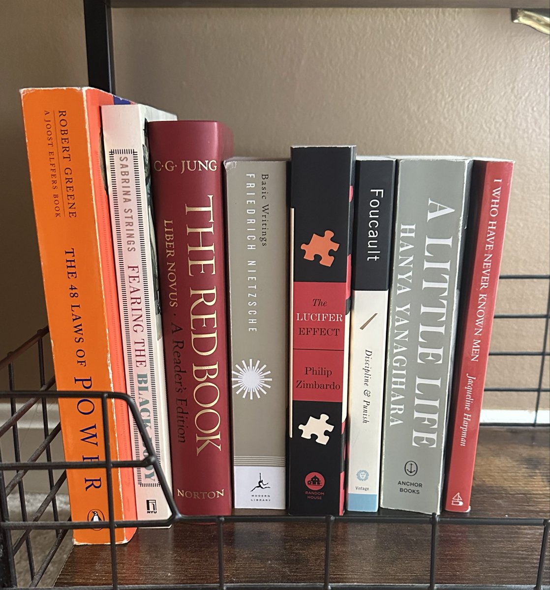femmexican's tweet photo. yes i have big boobs but i also have big books!!!! https://t.co/jrBXWBnIfC