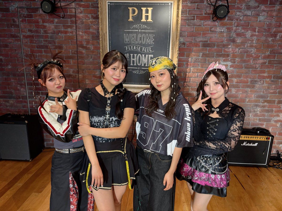 ringomusic_sf's tweet photo. ＃木浪学園
2026 Hair＆Beauty Show 
〝煌 KIRAMEKI〟

木浪学園の生徒の皆さんに、ヘアメイクをしていただきました💄🌟

一人ひとりに似合うヘアメイクを考えてくださり、それぞれの魅力を引き出した素敵なスタイルに仕上げていただきました✨

普段とは違う、新鮮な4人の姿はいかがですか〜？💭

素敵なヘアメイクをありがとうございました‼︎

🩷ピンクレディ👚
@PINKLADY_RM
💚はつ恋ぐりん🍨
@GURIN_RM
❤️スターキングデリシャス🍜
@SKD_RM
💛金星🍰
@KINSEI_RM 

＃りんご娘