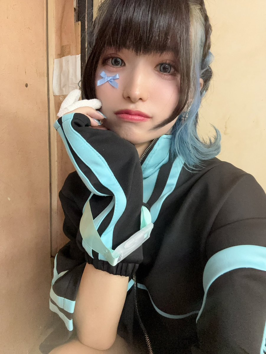 Nnamoroll_zZ's tweet photo. 今日のライブ楽しむぞ〜！！！🎤🎶
新宿！行ってきます！！ https://t.co/FvbuNQTHIW