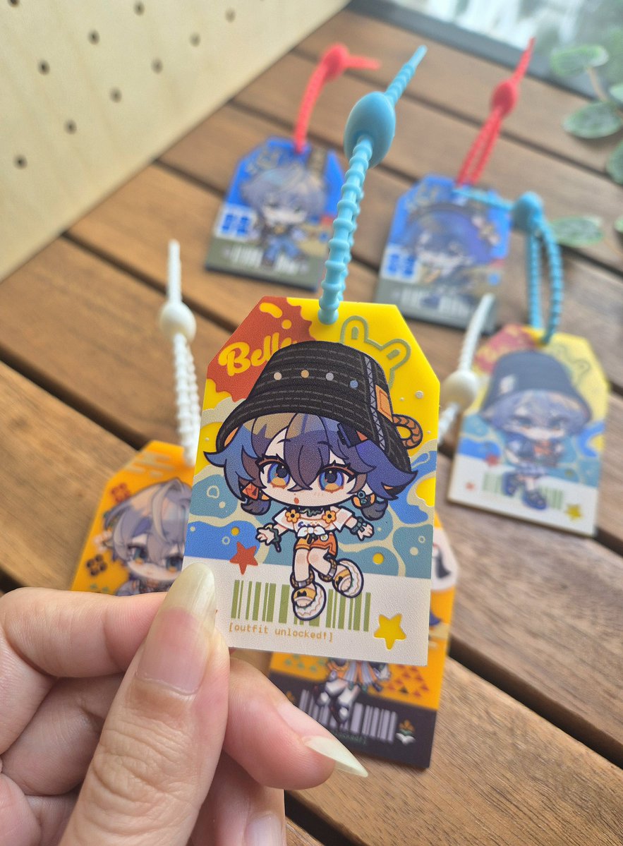 misu_025's tweet photo. got my zzz outfit tag charms too! i had them printed on solid color acrylic this time! https://t.co/Go7aQJPXgJ