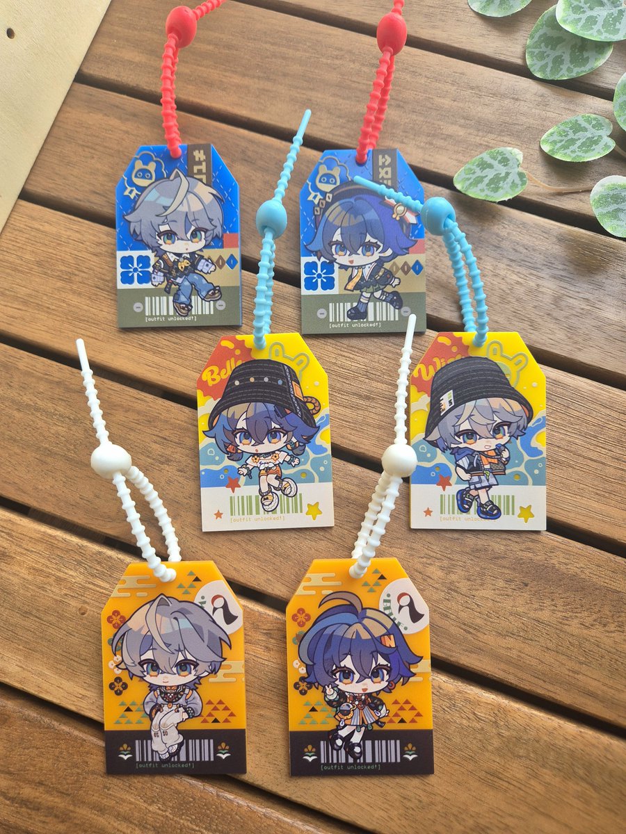 misu_025's tweet photo. got my zzz outfit tag charms too! i had them printed on solid color acrylic this time! https://t.co/Go7aQJPXgJ