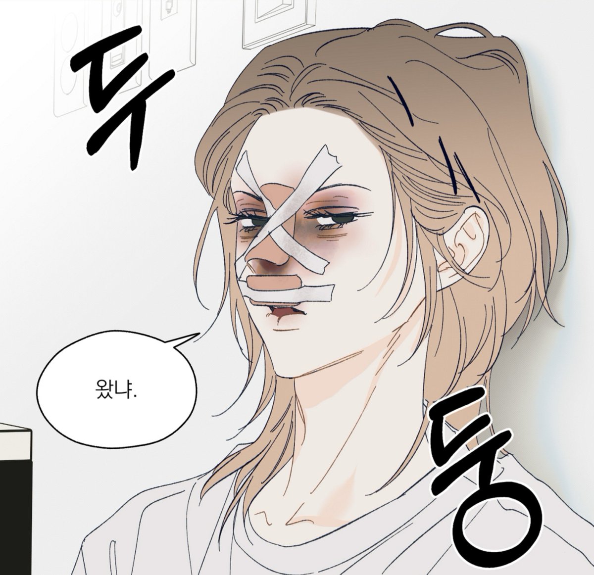 nyamnyamee2's tweet photo. 할 수 있는 코르셋은 다 조이고 남의 말 절대 안듣고 사는 공이 애인 엄마 보겠다고 머리자르고 네일지우고 피어싱빼고 화장지우고 그와중에 옷도 자기가 가지고 있는 것 중에 가장 얌전한 옷 입고 최대한 '평범한 친구'처럼 보이게 하고 간거 진짜 너무 기특해서 눈물이남 https://t.co/eLQCdX6Yih