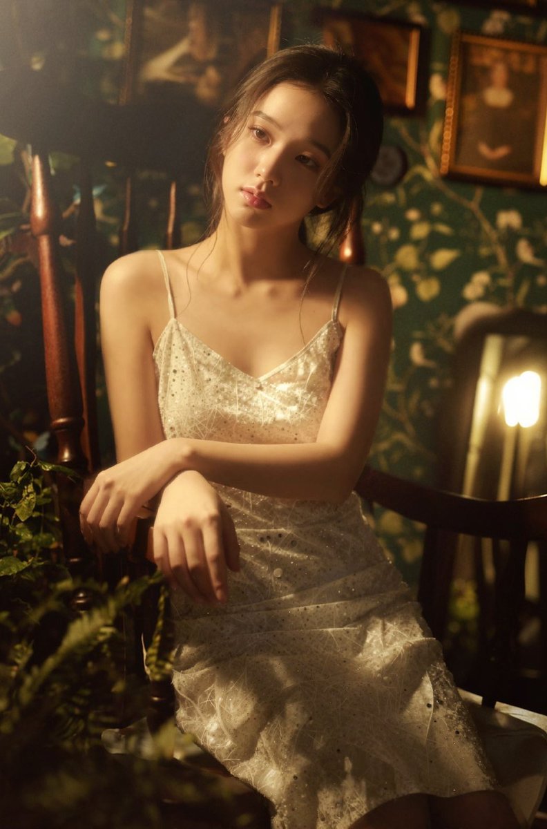 HaeinLin26's tweet photo. Lost in my own thoughts tonight. Care to come closer and see what I’m daydreaming about? 🌙

#asianbeauty #asiangirl #softnsfw #tease #slipdress #aesthetic https://t.co/wLC0w1aefR