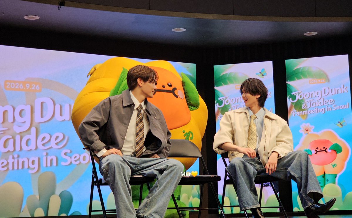 Joongdunk_trend's tweet photo. JOONGDUNK JAIDEE SEOUL SMILES

#JDJaideeFMinSeoul

ครอบครัว JD ที่น่ารักที่สุดในโลก https://t.co/TGRR8vAvkg
