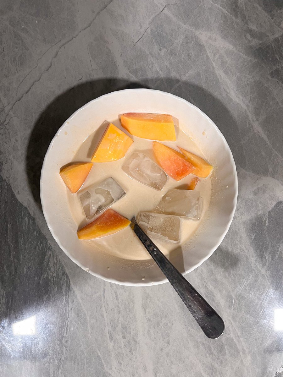 leurffy's tweet photo. meryenda~ https://t.co/x9JWKxf1ic