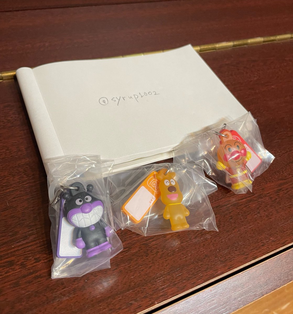 syrup1002's tweet photo. アンパンマンめじるしアクセサリー交換

譲　アンパンマン、バイキンマン、めいけんチーズ

求　ドキンちゃん、コキンちゃん、あかちゃんマン

2点以上まとめて郵送交換できる方、優先させていただきます✨🙇‍♀️

難しいかもしれませんが、どうぞよろしくお願い致します🙏 https://t.co/2QvhoyX0yQ