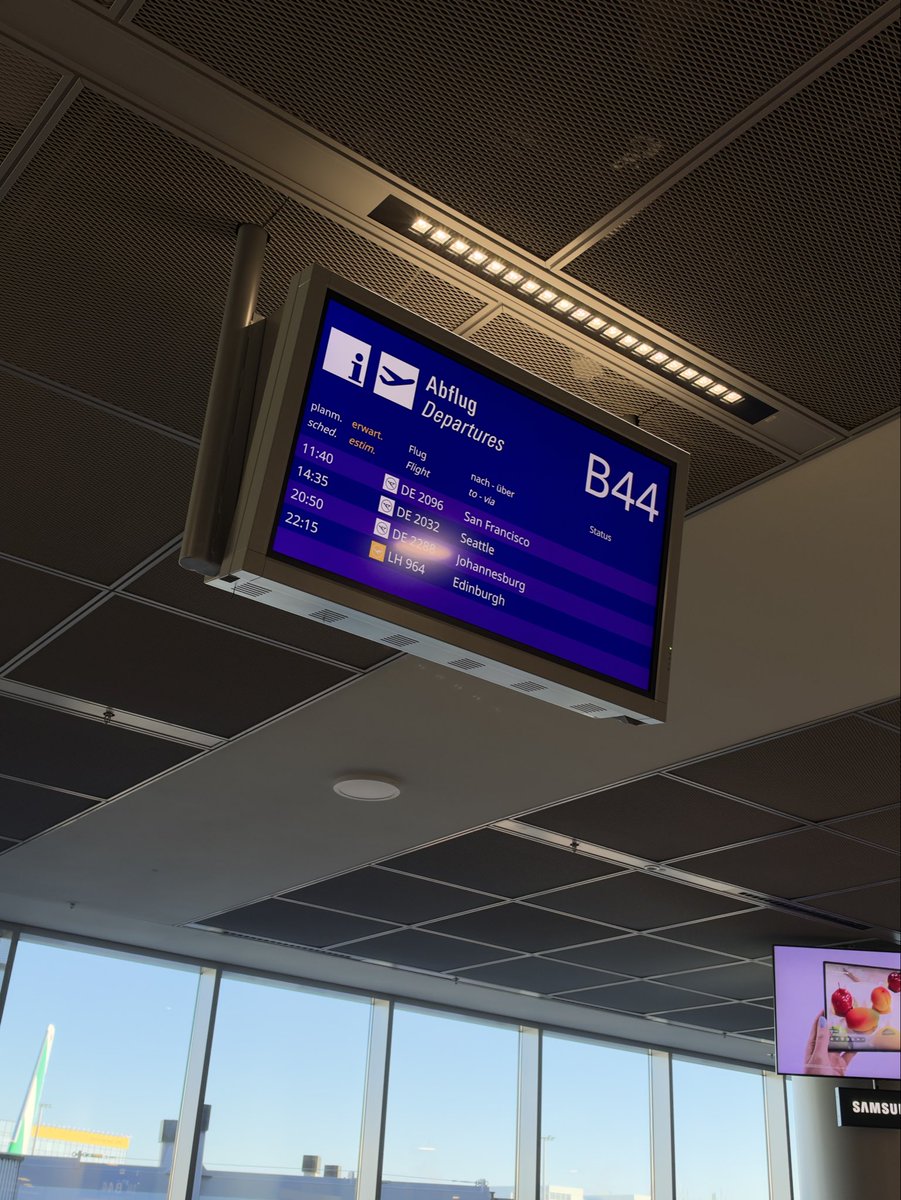 yzyydev's tweet photo. Off to SF for my first DevDay.

Let's see how many ships OpenAI can fit into one week 🚢🚢 https://t.co/naYCIPIR3i