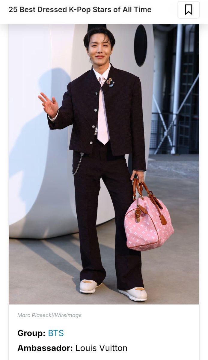 Yoon_kookie97's tweet photo. #RM &amp; #jhope are selected as one of the 25 Best Dressed K- Pop Stars of All Time, ranked at #3 &amp; #8 

#RM #방탄소년단RM #BTSRM #김남준 #Namjoon
#JHOPE #제이홉 #BTS #방탄소년단 https://t.co/xjiJpIo9M6